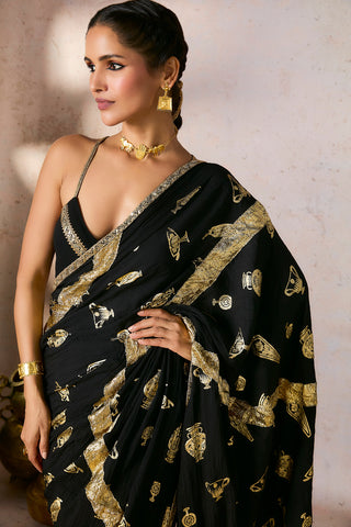 Black Potters Touch Gota Sari And Blouse by House Of Masaba, available on Indiaspopup.com
