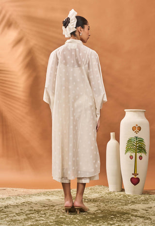 Chanderi Trellis Palm Kaftan Set by House Of Masaba available on Indiaspopup.com