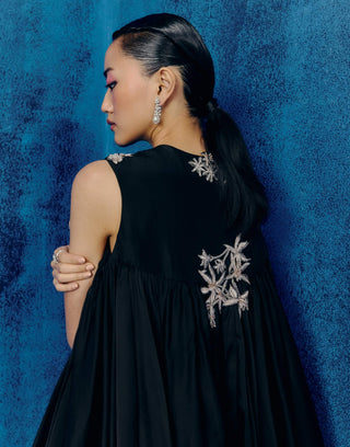 Eva black sleeveless dress