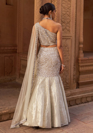 Silver Jilmil Jashnaa Lehenga Set by Nidhika Shekhar available on Indiaspopup.com