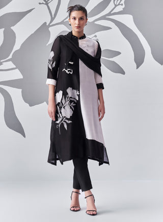 Black And White Color Blocked Kurta Set by Nachiket Barve available on Indiaspopup