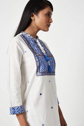 Payal Pratap-Alor Ivory Embroidered Kurta And Pants-INDIASPOPUP.COM