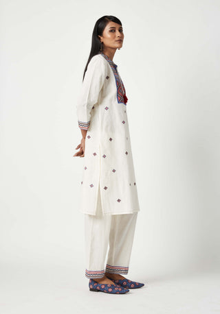 Payal Pratap-Pulau Ivory Embroidered Kurta And Pant-INDIASPOPUP.COM