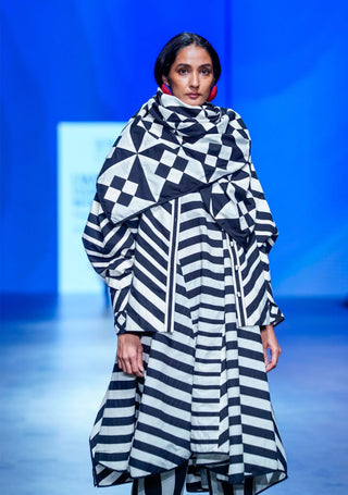 Black White Striped Tunic And Pant Set by Ka-Sha available on Indiaspopup