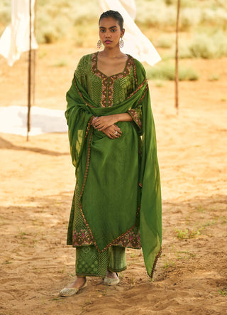 Punit Balana Kaccha Aam Classic Kurta Set available on indiaspopup