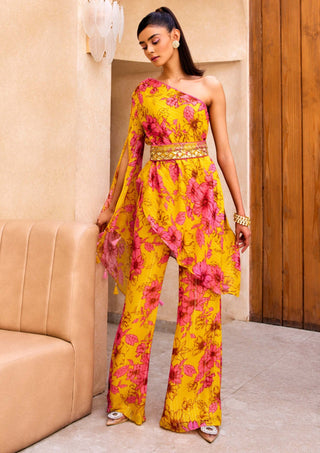 Sanya Gulati-Yellow Floral Print One Shoulder Kurta And Pant Set-INDIASPOPUP.COM