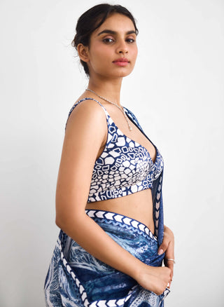 Swirl sequence blue sari and blouse