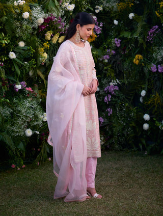 Light Pink Silk Chanderi Kurta Set by Shyam Narayan Prasad, available on Indiaspopup.com