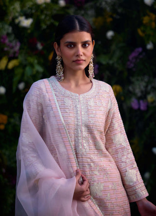 Light Pink Silk Chanderi Kurta Set by Shyam Narayan Prasad, available on Indiaspopup.com