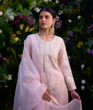 Light Pink Silk Chanderi Kurta Set by Shyam Narayan Prasad, available on Indiaspopup.com