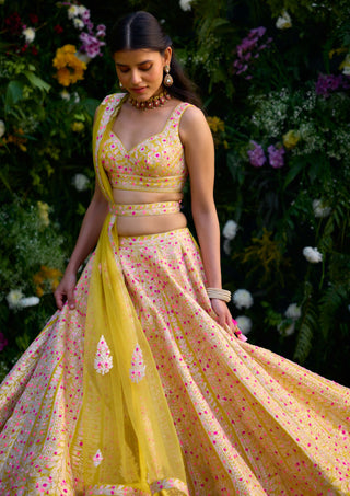 Spectra Yellow Embroidered Lehenga Set by Shyam Narayan Prasad, available on Indiaspopup.com