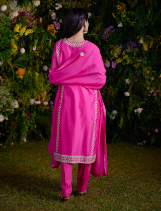 Fuschia Pink Embroidered Kurta Set by Shyam Narayan Prasad, available on Indiaspopup.com