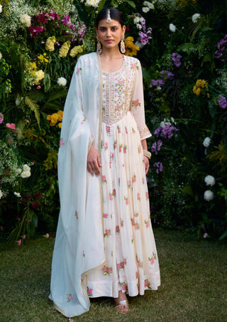 Ivory Block Printed Anarkali Set by Shyam Narayan Prasad, available on Indiaspopup.com