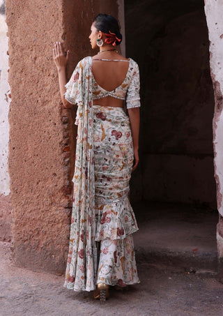 Hayami Ivory Printed Sari And Blouse by Seema Thukral available on Indiaspopup.com
