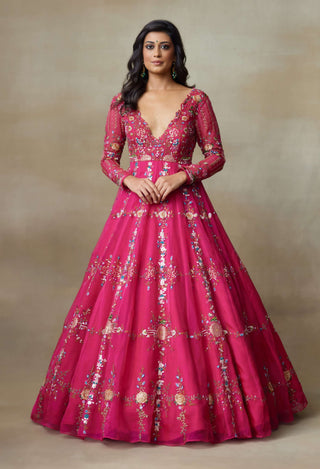 Starling queen pink gown
