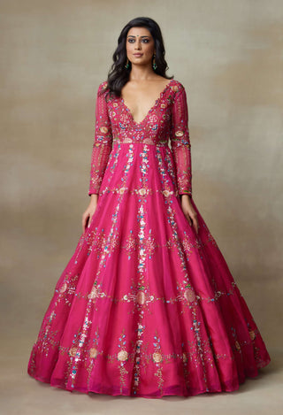 Starling queen pink gown