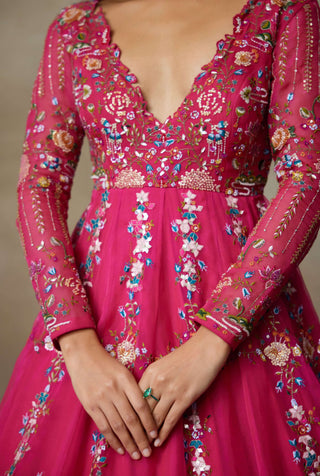 Starling queen pink gown