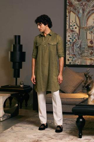 Olive Blended Linen Pintuck Kurta by Siddartha Tytler Men, available on Indiaspopup.com