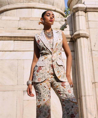 Tishya Printed Jacket And Pant Set by Seema Thukral available on Indiaspopup.com