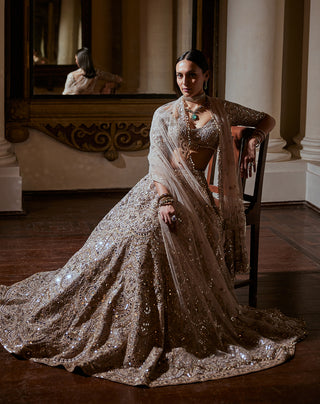 Dusky Rose Mirror Lehenga Set by Tamanna Punjabi Kapoor available on Indiaspopup.com