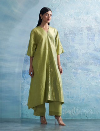 Sheen Green Kurta Set by Charkhee, available on Indiaspopup.com