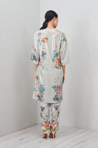 Light sage green laurel tunic