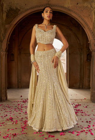 Golden Jashna-E-Dill Lehenga Set by Nidhika Shekhar available on Indiaspopup.com