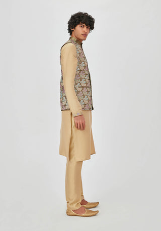 Aisha Rao Men-Arman Taupe Sand Kurta Bundi Set-INDIASPOPUP.COM