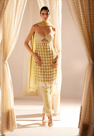 Vvani By Vani Vats-Fern Green Chandelier Pearl Drop Kurta Set-INDIASPOPUP.COM