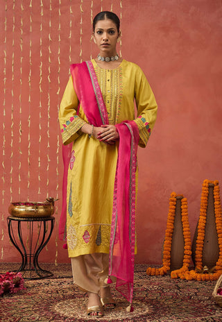 Yellow Pragaya Embroidered Silk Kali Kurta Set by Shivani Bhargava available on Indiaspopup.com