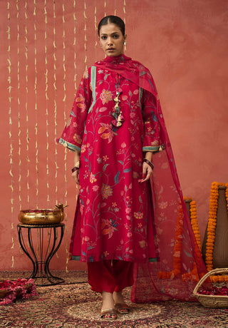 Red Karuna Chintz Chanderi Long Kurta Set by Shivani Bhargava available on Indiaspopup.com