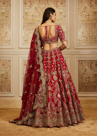 Zinah red lehenga set