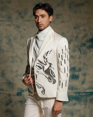 Tusk nandi embroidered blazer set