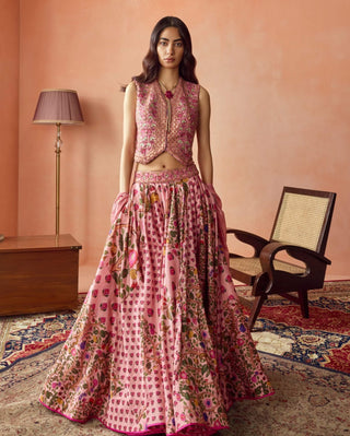 Johari Dusky Pink Lehenga Set by Punit Balana available on Indiaspopup.com