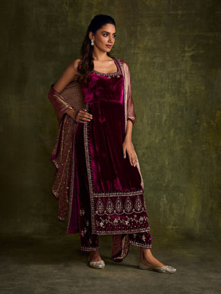 Mulberry Velvet High Slit Kurta Set by Sanya Gulati available on Indiaspopup