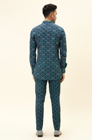 Sva By Sonam And Paras Modi Men-Blue Feather Print Kurta With Pants-INDIASPOPUP.COM