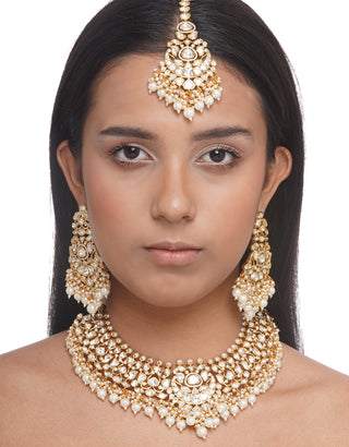 Preeti Mohan-White Kundan Necklace Set-INDIASPOPUP.COM