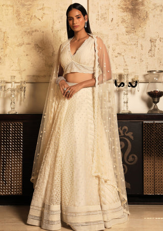 Niharika Kamani-Ivory Lehenga Set & Dupatta-INDIASPOPUP.COM