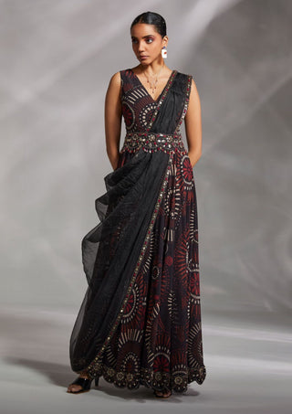 Divya Aggarwal-Adaoma Green Embellished Anarkali Gown Set-INDIASPOPUP.COM
