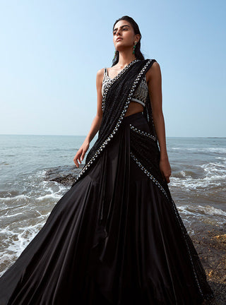 Ritika Mirchandani-Black Embroidered Lehenga Saree Set-INDIASPOPUP.COM