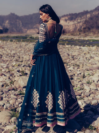 Madsam Tinzin-Forest Green Kalidar Kurta Set-INDIASPOPUP.COM