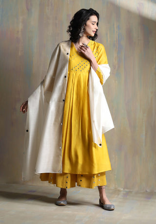 Charkhee-Sunflower Yellow Kurta Set-INDIASPOPUP.COM