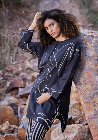 Kharakapas-Black Floral Printed Tunic With Trouser-INDIASPOPUP.COM