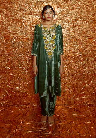 Nirmooha-Green Velvet Emboriederd Kurta With Pant-INDIASPOPUP.COM