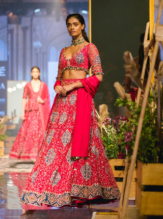 Ridhi Mehra - Fuschia Embroidered Lehenga Set - INDIASPOPUP.COM