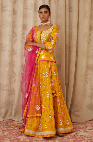 Shyam Narayan Prasad-Mustard Pink Embroidered Kurti Lehenga Set-INDIASPOPUP.COM