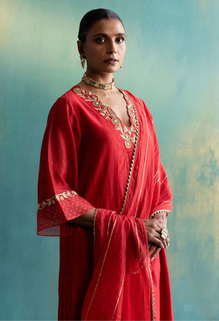 Shivani Bhargava-Red Chanderi Kurta Set-INDIASPOPUP.COM