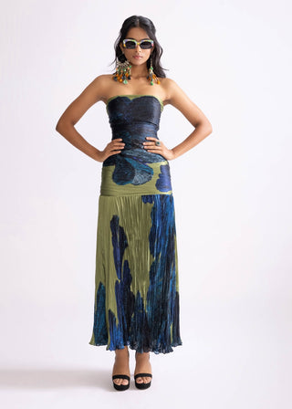 Jennifer Daisy Printed Dress by Saaksha & Kinni, available on Indiaspopup.com