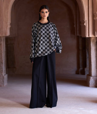 Neith black silver sweatshirt and pants