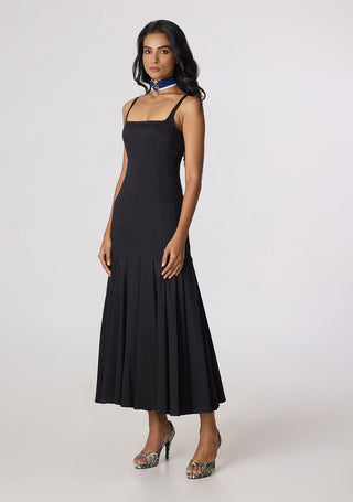 Enola black dress